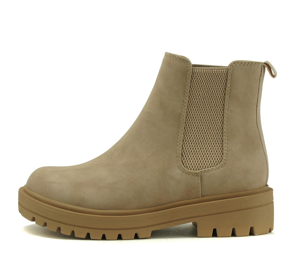 Soda Pilot Women's Beige Lug Sole Low Heel Chelsea Ankle Bootie Size 7 Med